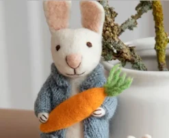 Cottontails Baby Felt Bunnies|Soft Toy Bunnies|En Gry & Sif little white hare - cardigan & carrot