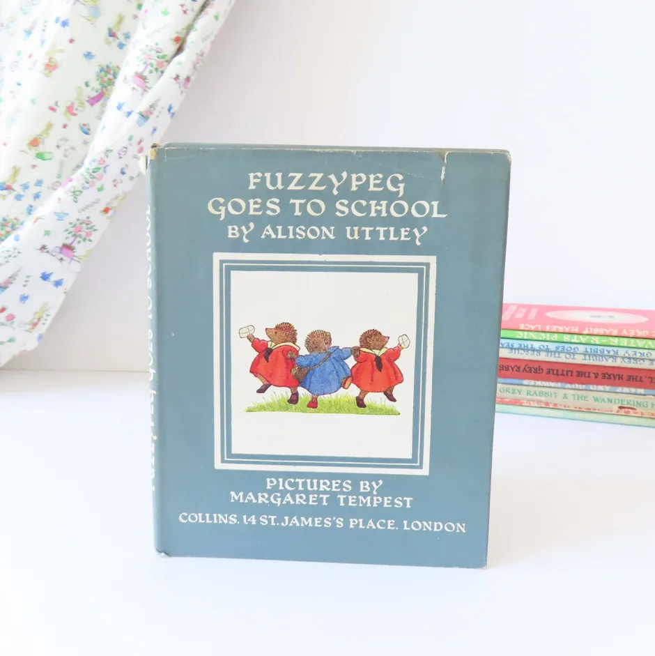 Cottontails Baby Vintage|Vintage Bunnies|VINTAGE book - Fuzzypeg Goes to School (1970)