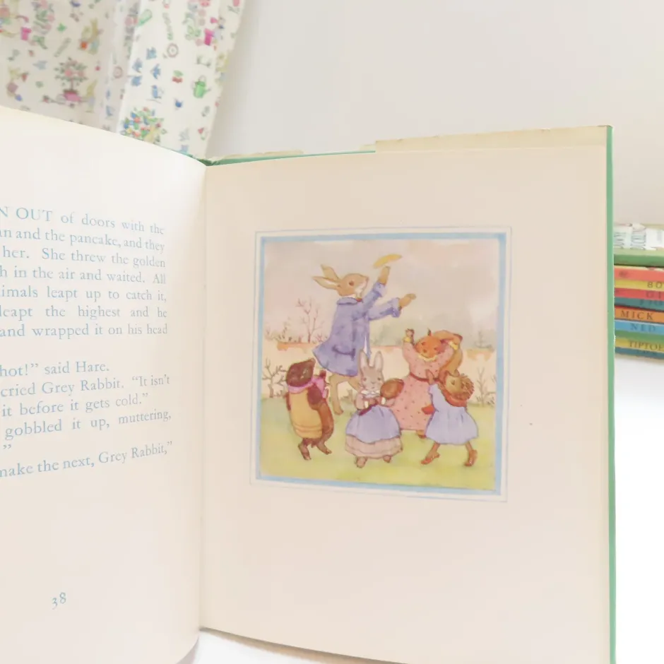 Cottontails Baby Vintage Bunnies|Vintage|VINTAGE book - Little Grey Rabbit's Pancake Day with DJ (1967 - first edition)