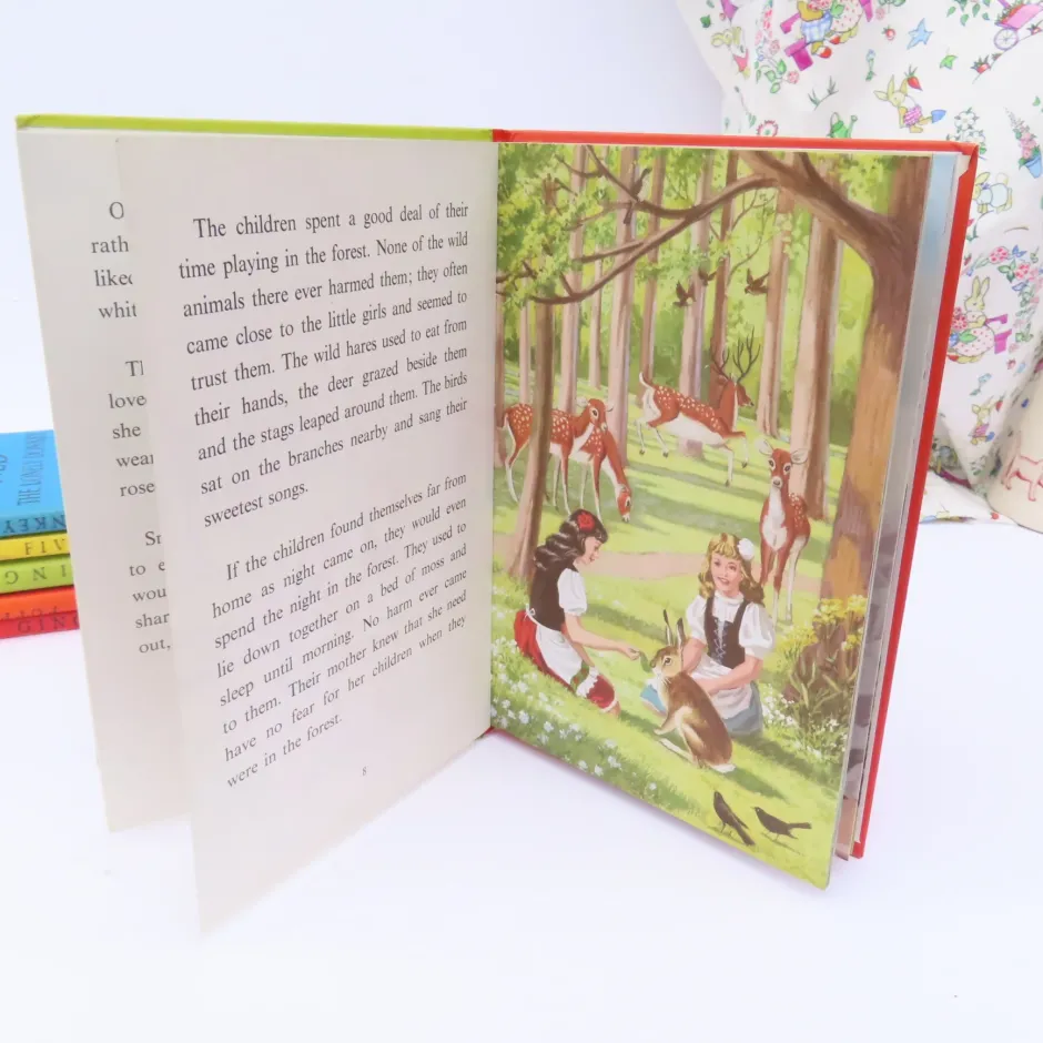 Cottontails Baby Vintage|VINTAGE Ladybird book - Snow-White and Rose-Red (early 1970s)