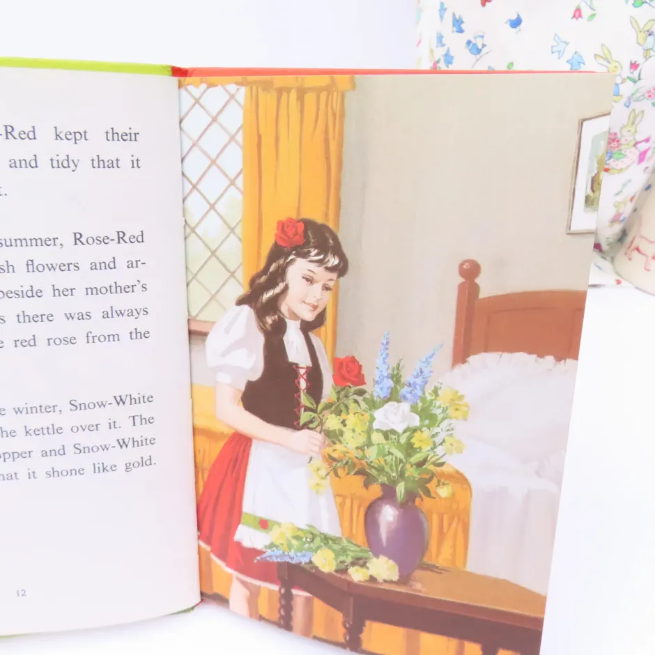 Cottontails Baby Vintage|VINTAGE Ladybird book - Snow-White and Rose-Red (early 1970s)